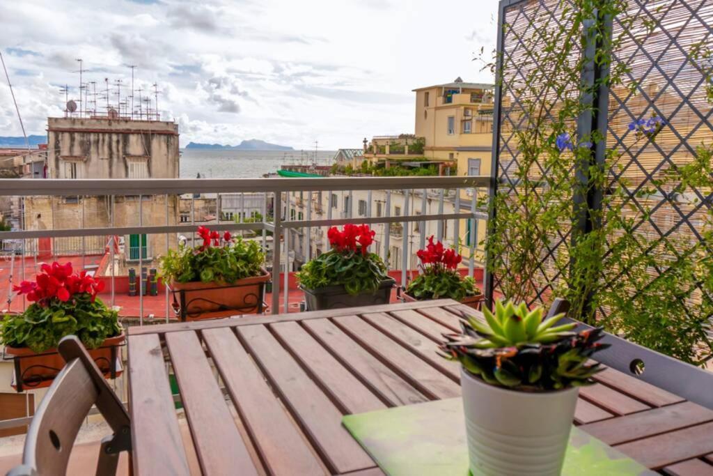 Ferienwohnung La Finestra Sul Golfo Neapel Exterior foto